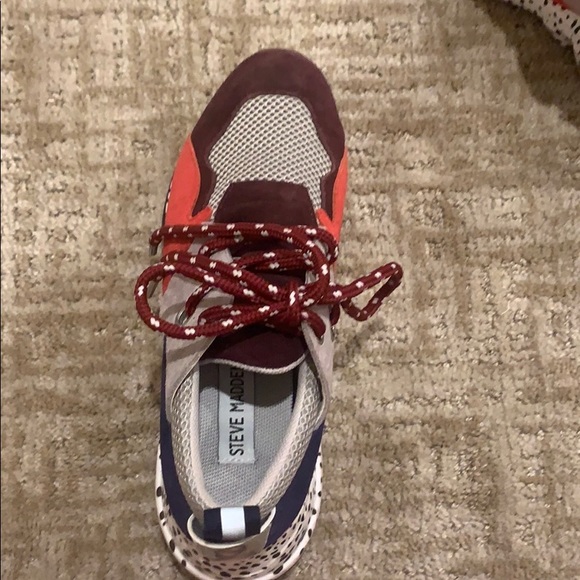 Brand new Steve Madden sneakers - Picture 4 of 8